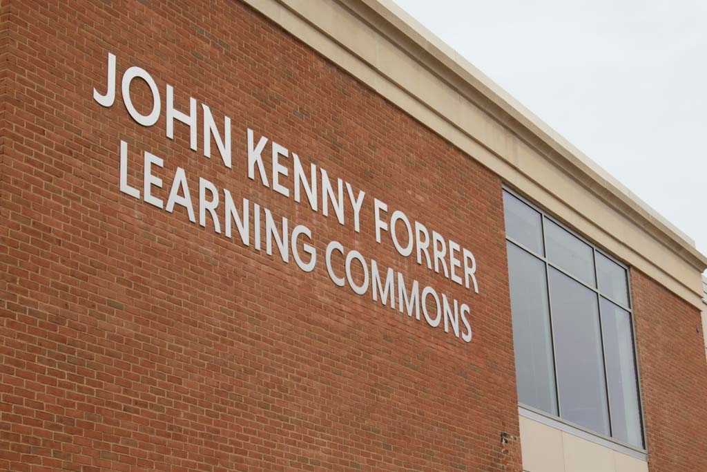 Learning+Commons+Opens+to+Students+and+Faculty+-+Through+Photos