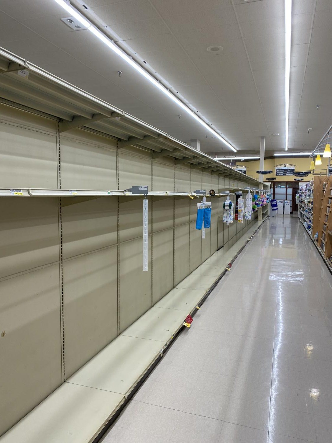 Safeway+Grocery+Store+Has+Trouble+Keeping+Shelves+Full