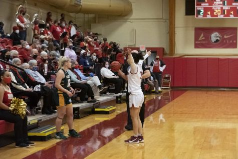 BC women’s basketball team would face Hollins University.