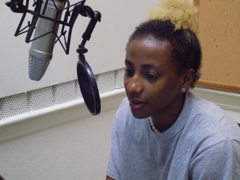 junior Kaia Richardson recording