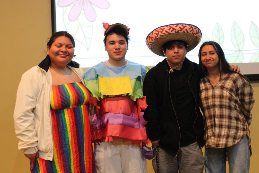 On Friday, March 24, the Latinx Student Association hosted the Lotería Party in the Boitnott room. During the event, students competed in three rounds of Lotería to win a container of assorted candy.